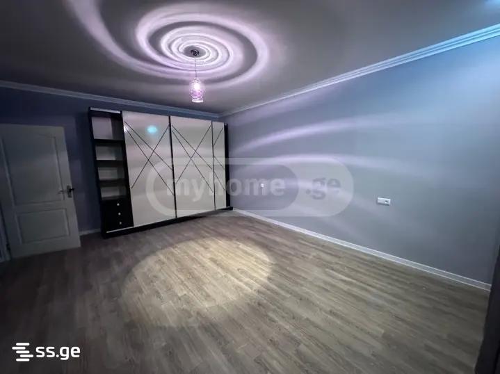 10 Room Private House For Rent. Varketili view 8