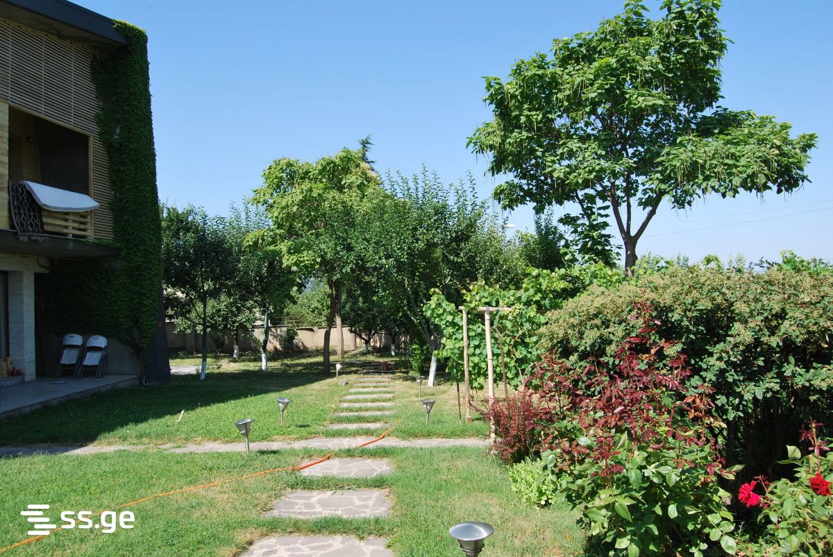8 Room Private House For Rent. Saguramo view 6