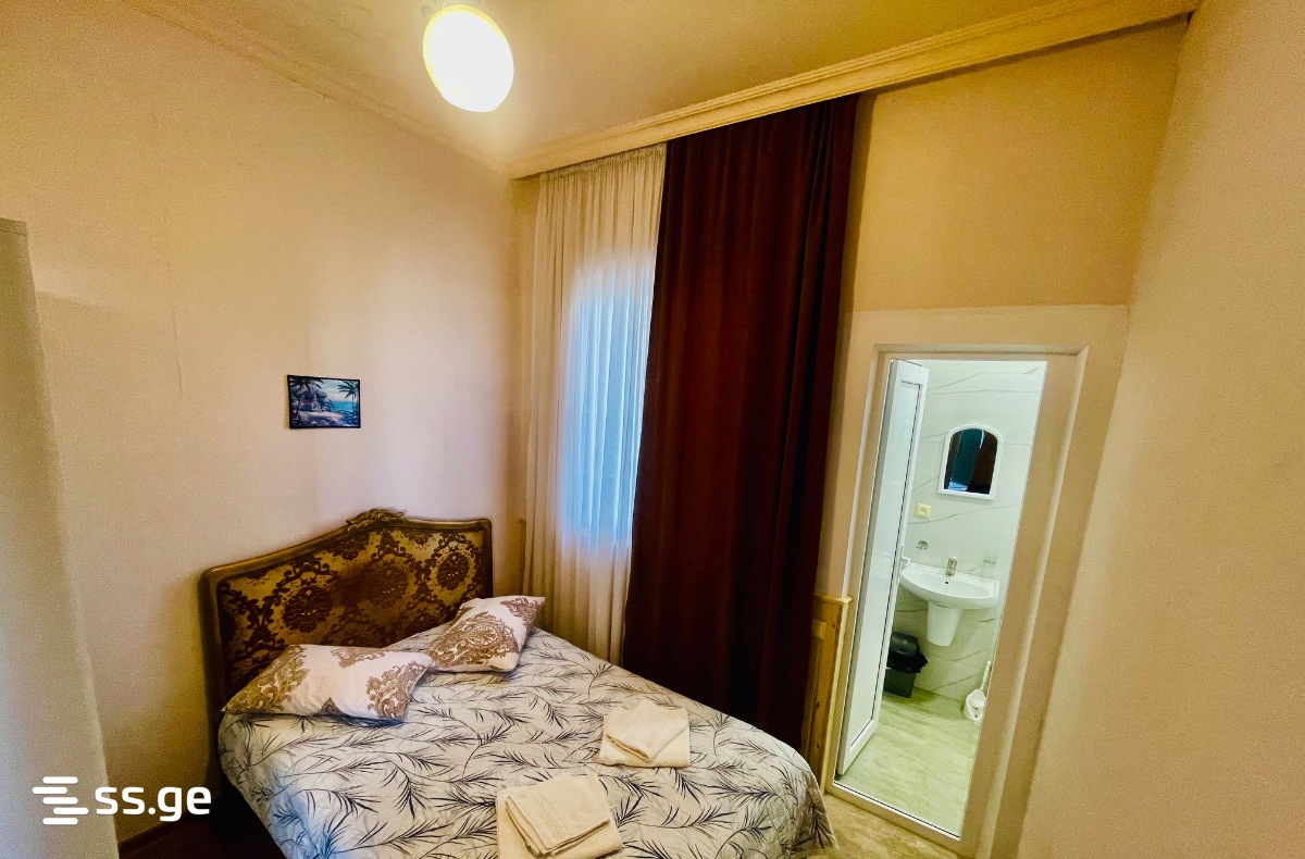 4 Room Private House Daily Rent. Tsikhisdziri view 8