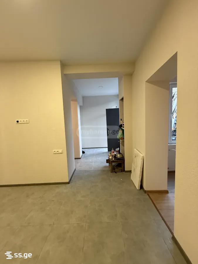 10 Room Private House For Sale view 3
