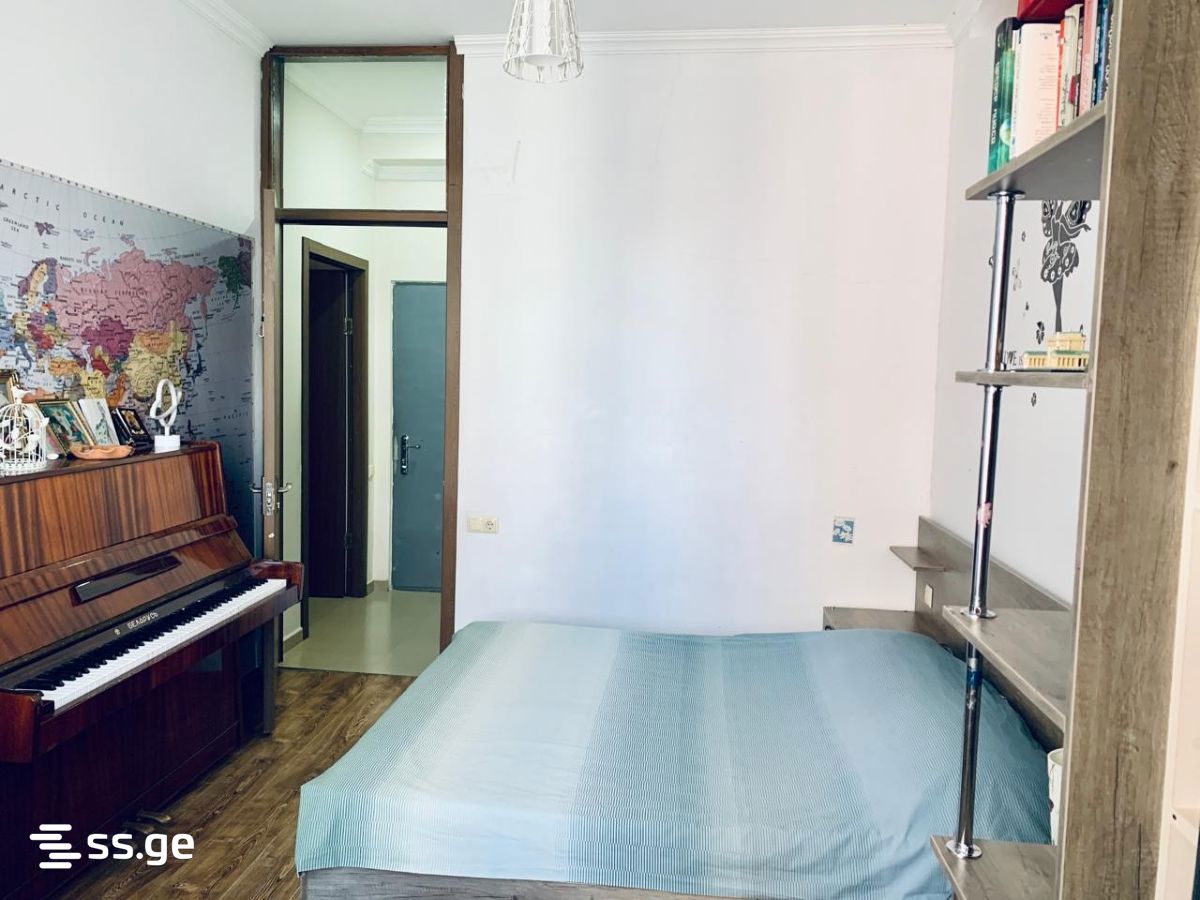 3 Room Flat Daily Rent. Batumi view 9