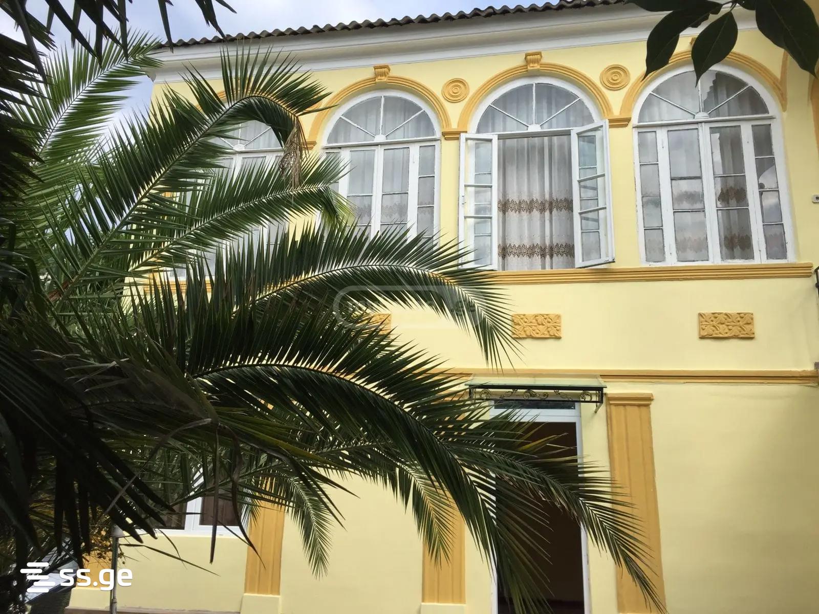 1 Room Private House For Rent. Makhindjauri view 11