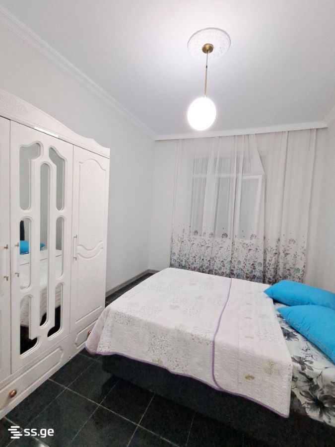 4 Room Private House Daily Rent. Batumi, 2 of 4