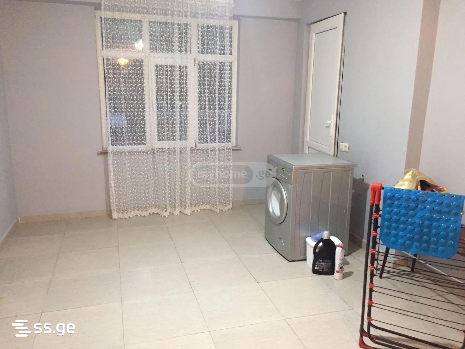 1 Room Private House For Rent. Makhindjauri view 4