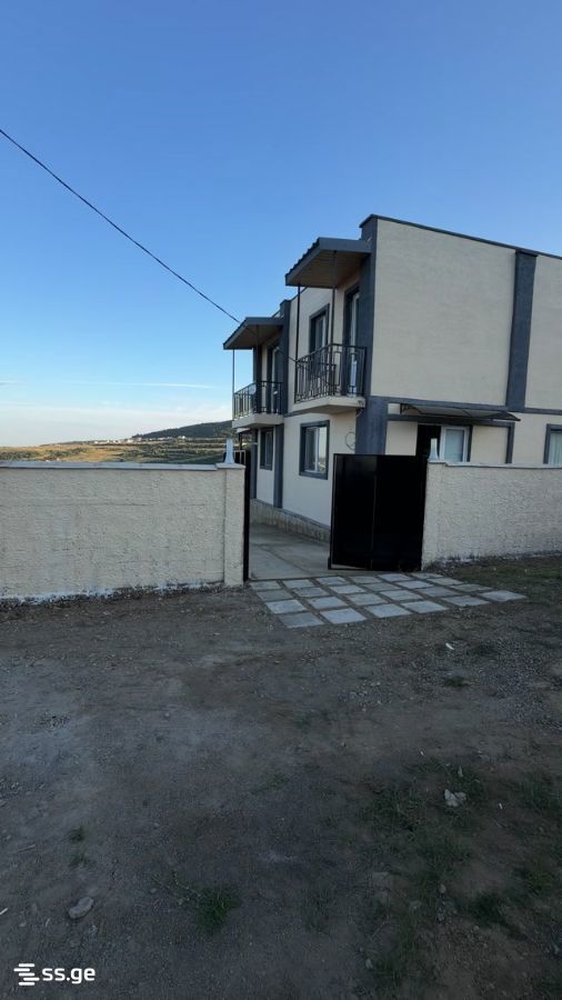 4 Room Private House For Sale view 8