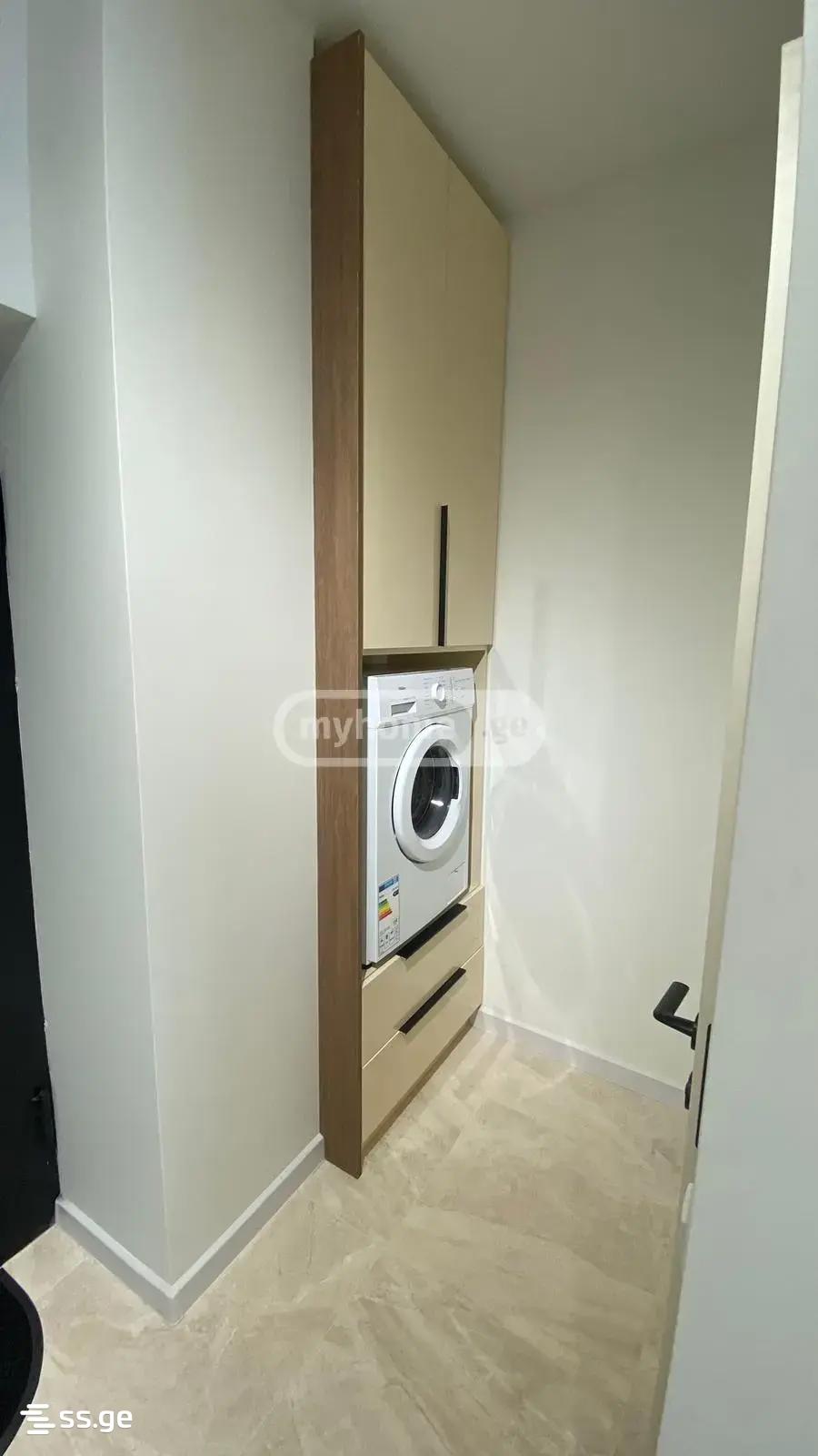 2 Room Flat Daily Rent. Batumi view 6