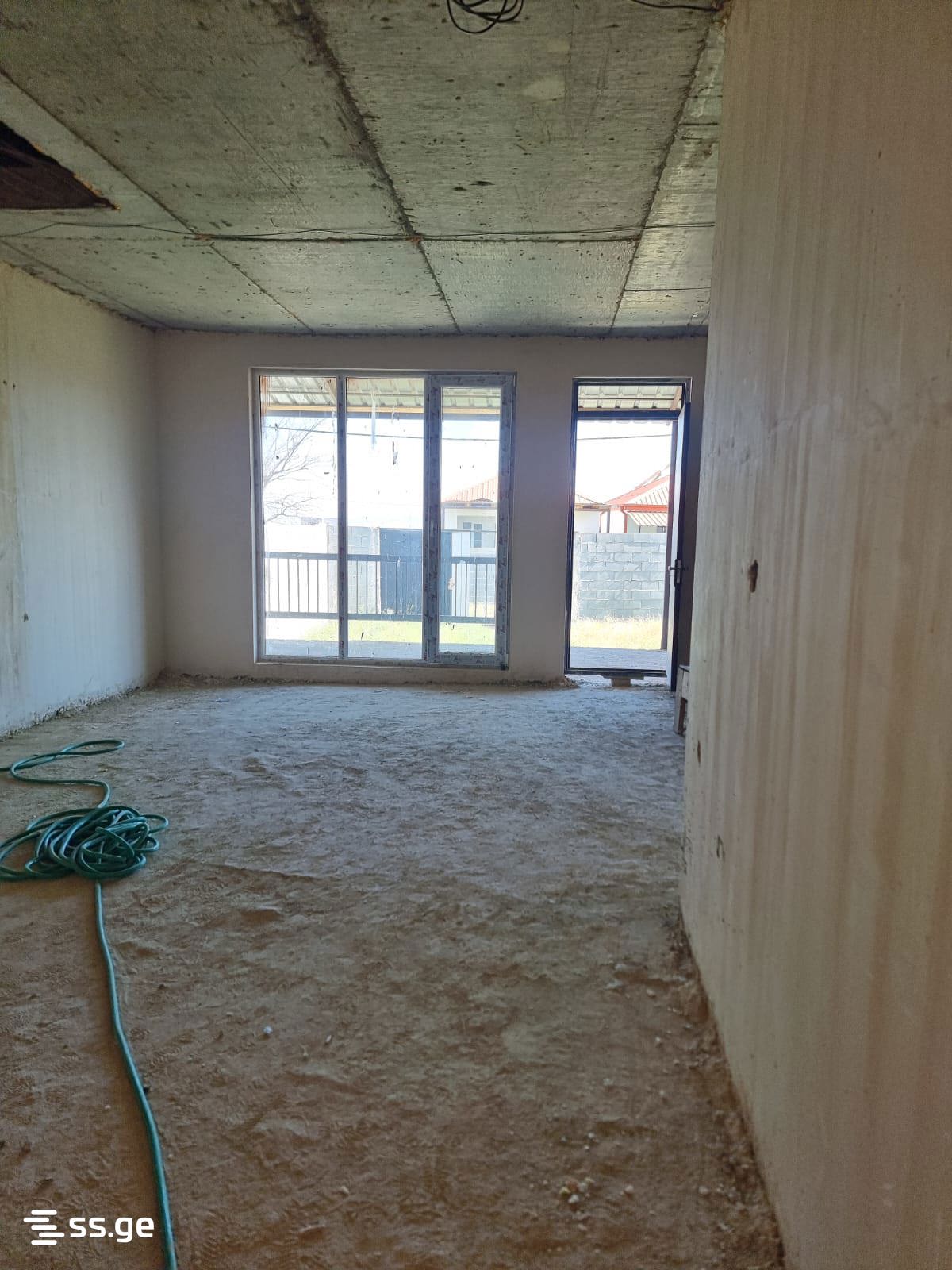 4 Room Private House For Sale view 1