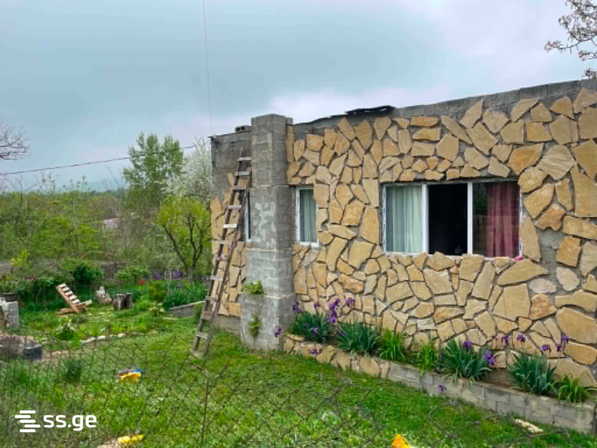 3 Room Private House For Sale view 1