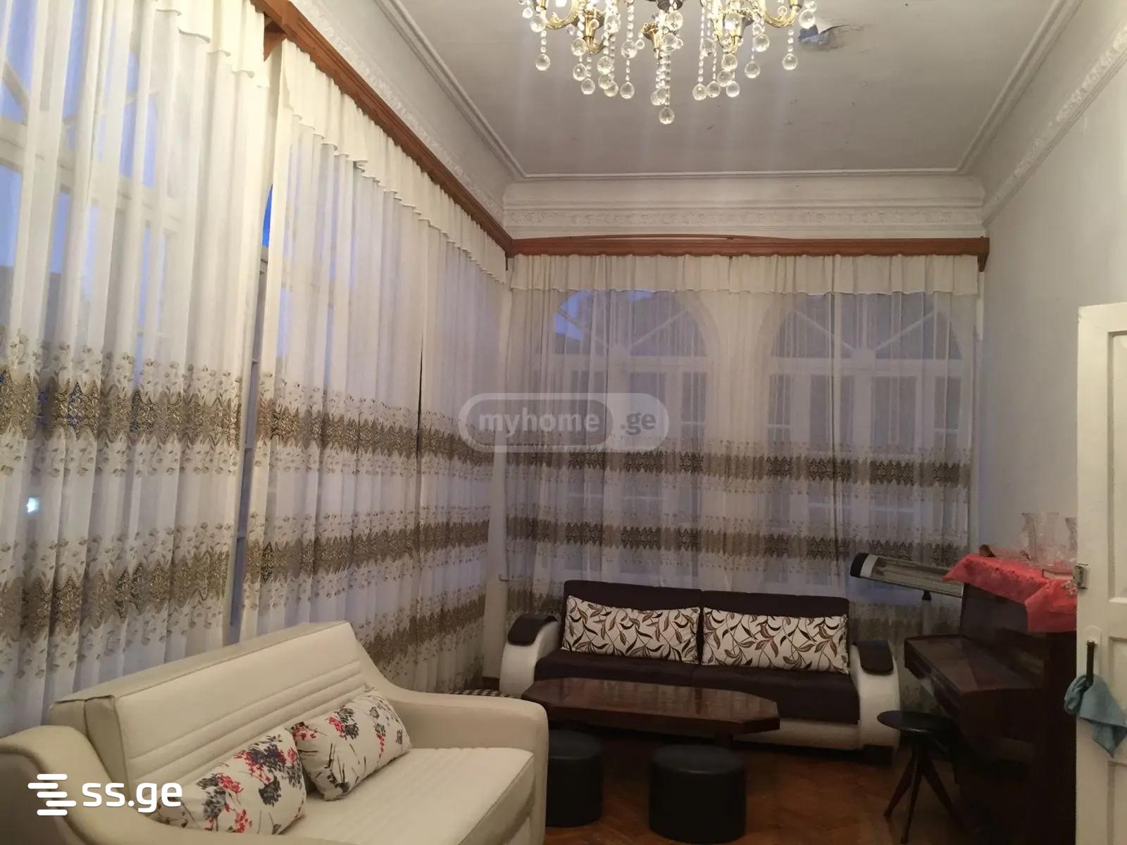 1 Room Private House For Rent. Makhindjauri view 3