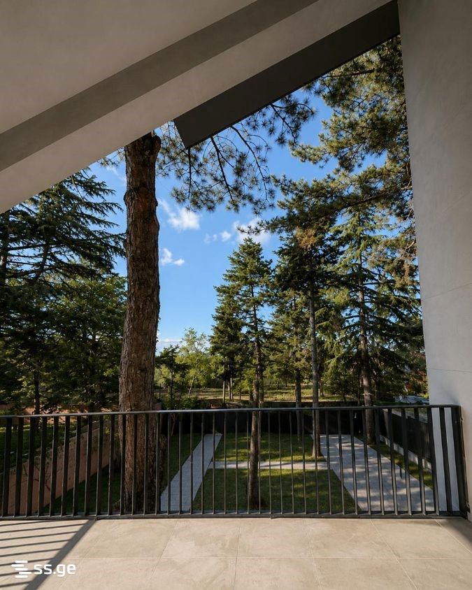 8 Room Private House For Sale view 45