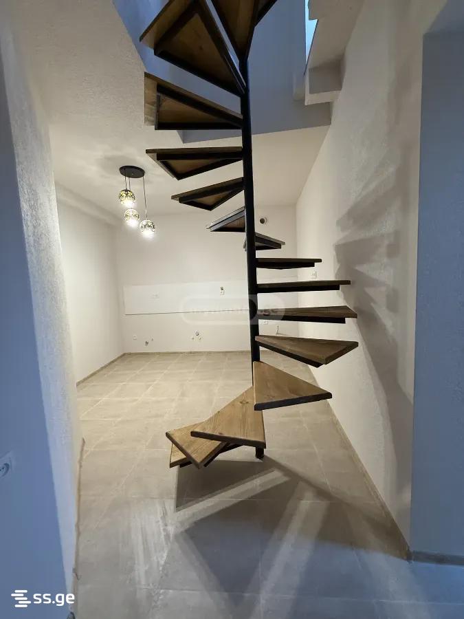 10 Room Private House For Sale view 7