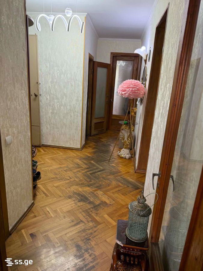 4 room Flat For Sale. Vake - Widok 2