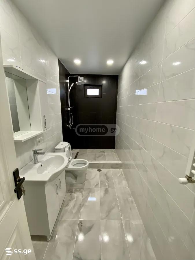 7 Room Private House For Sale view 11