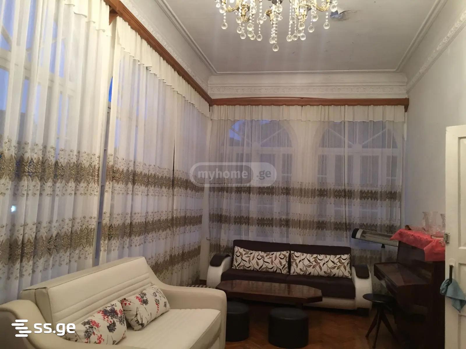 1 Room Private House For Rent. Makhindjauri view 2