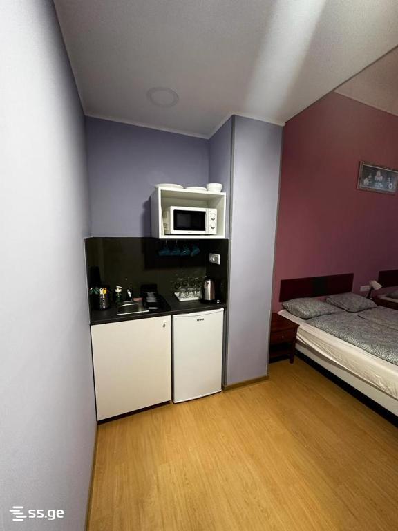 24 Room Hotel For Rent. Didube view 7