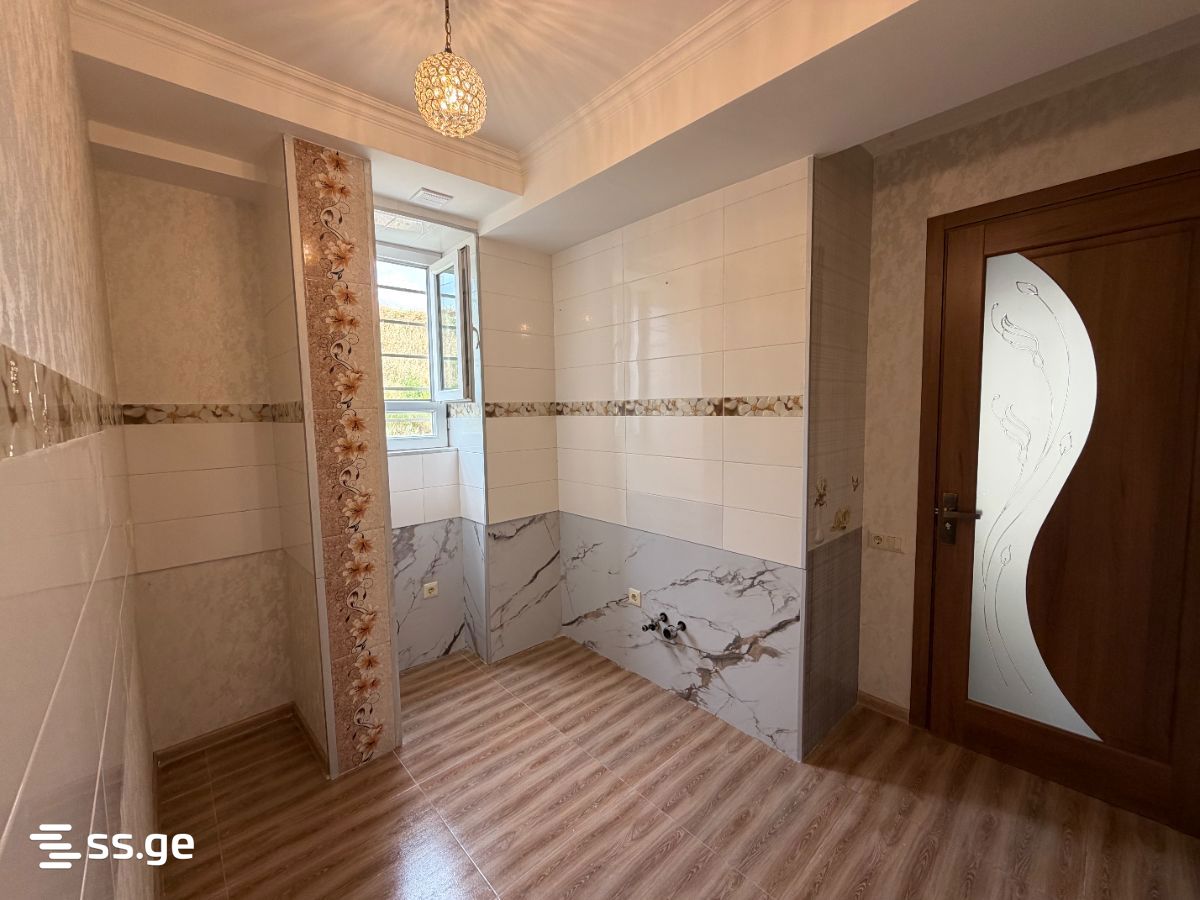 5 room Flat For Sale. Didi digomi - Więcej