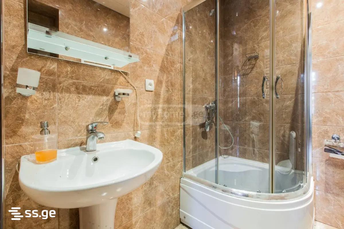 2 room Flat For Rent. Sololaki - Mehr