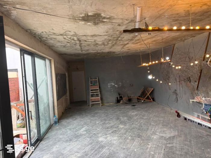 4 Room Flat For Sale view 2