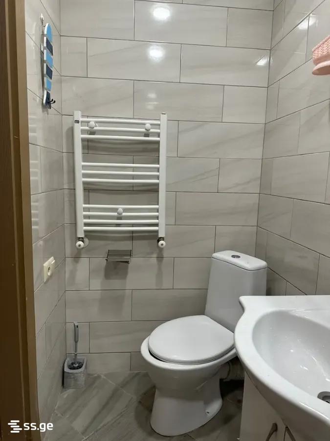2 Room Flat Daily Rent. Digomi view 8