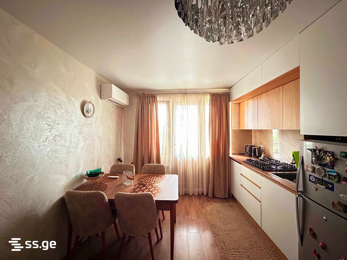 3 room Flat For Sale. Mesame masivi – pohled 5