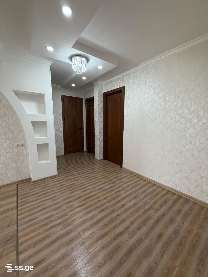 5 room Flat For Sale. Didi digomi - Widok 2