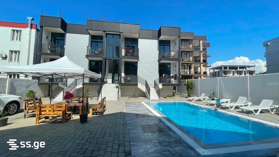 3 Room Private House Daily Rent. Kobuleti, 1 of 4