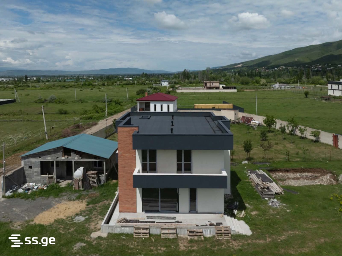 6 Room Summer Cottage For Sale view 3
