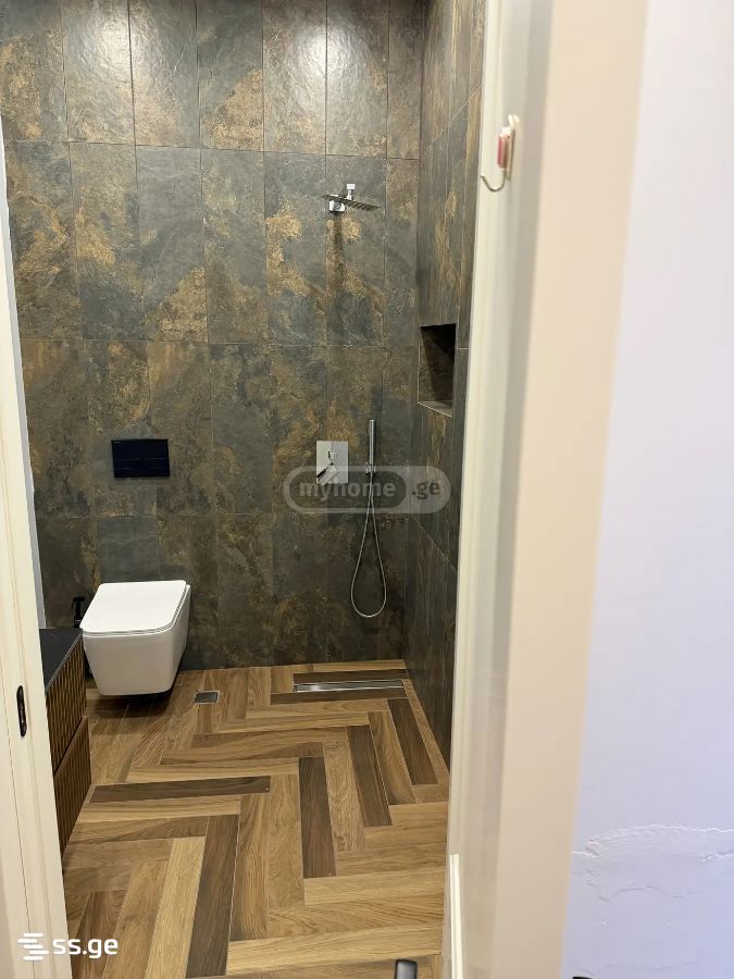 7 Room Private House For Sale view 10