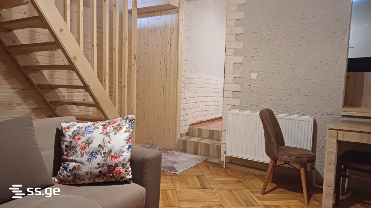 3 Room Private House Daily Rent. Borjomi view 8