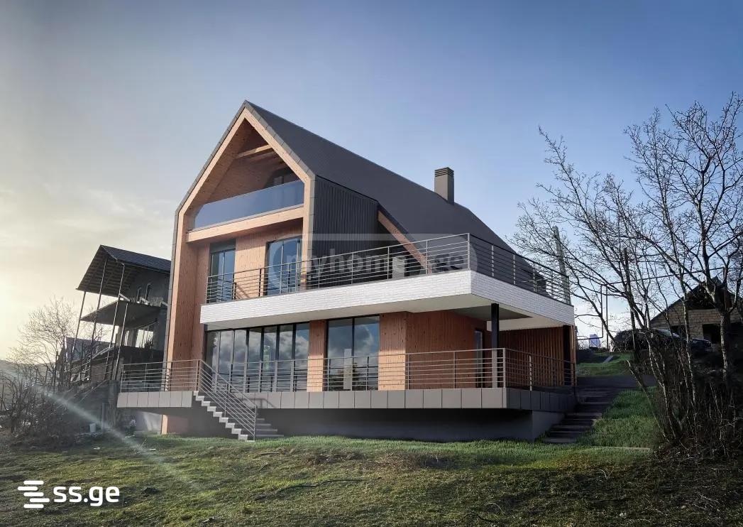 6 Room Private House For Sale view 3