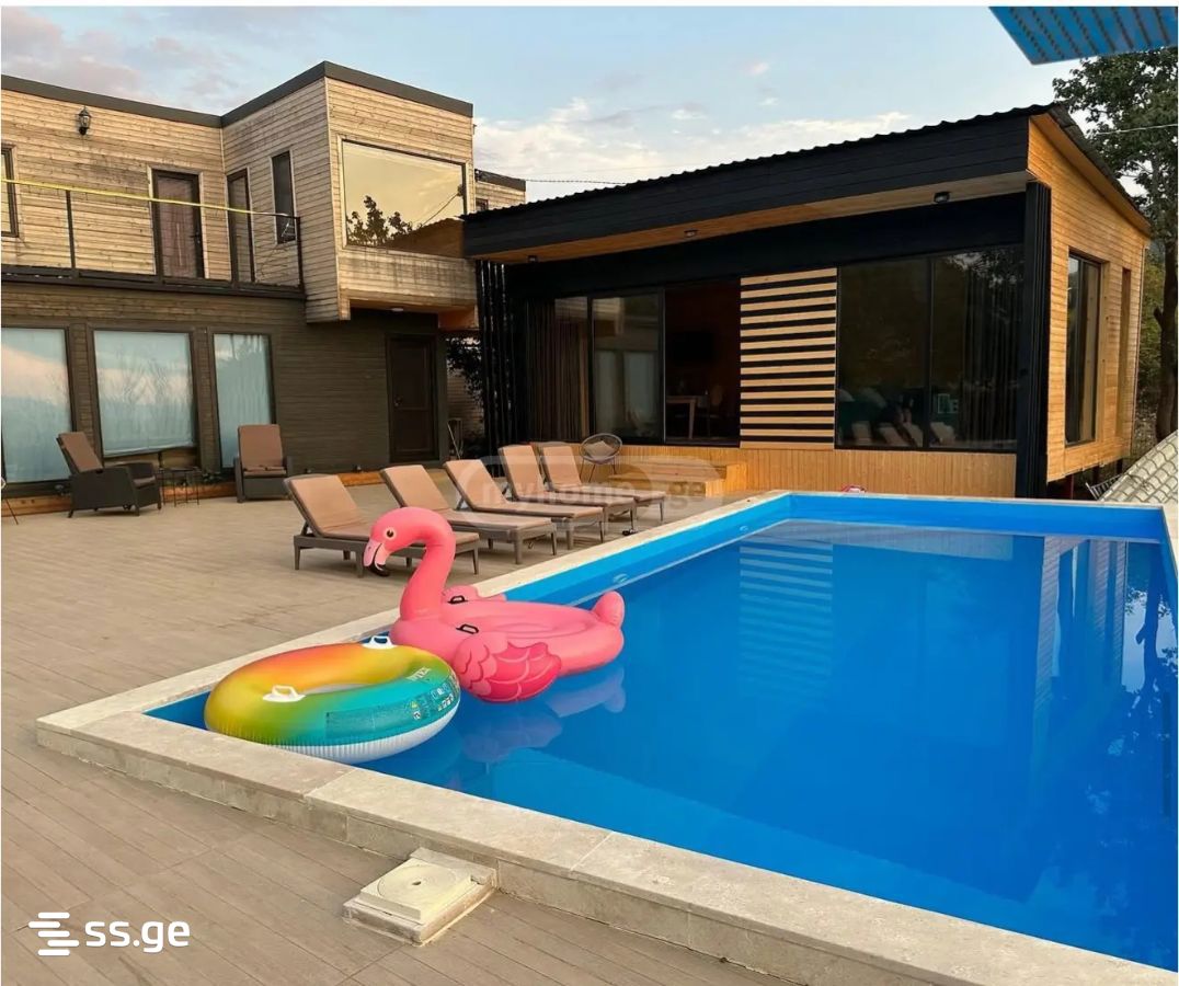 5 Room Summer Cottage For Sale, 1 of 4