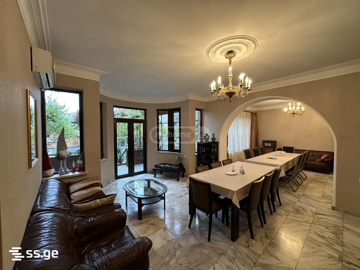 20 Room Private House For Sale view 1