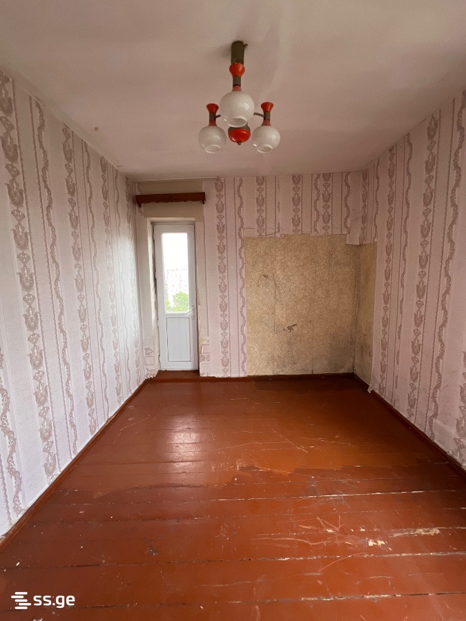 3 Room Flat For Sale, 2 of 4