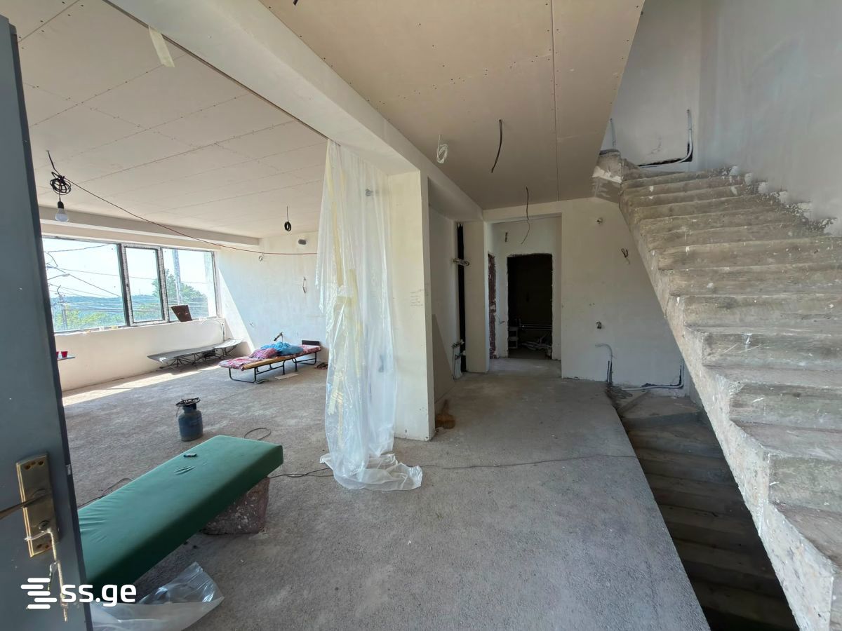 7 Room Private House For Sale view 6
