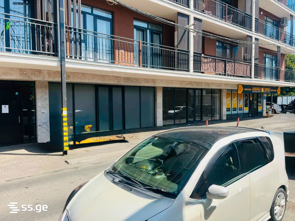 Commercial Space For Sale. Isani, 1 of 4