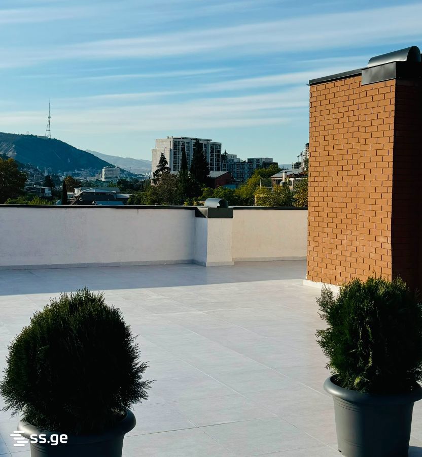 4 Room Flat For Sale view 1