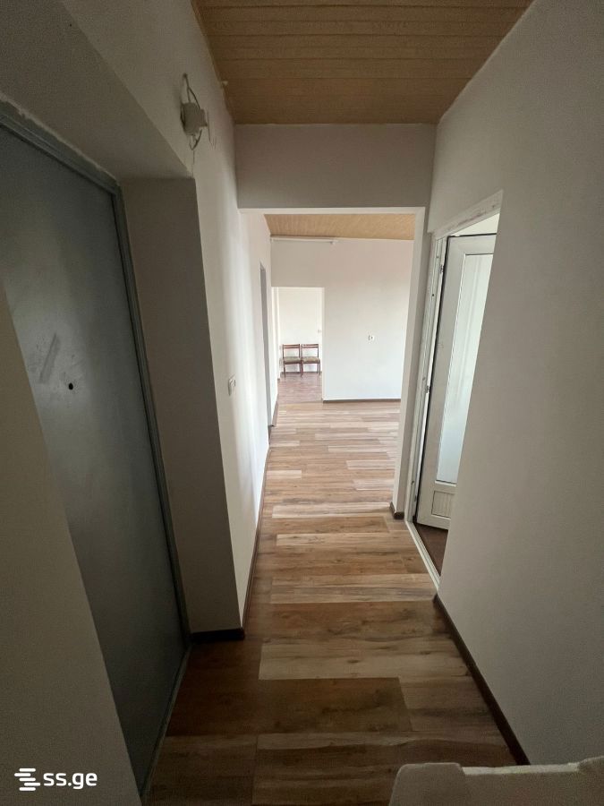 Продажа 4-комната Квартира view 6