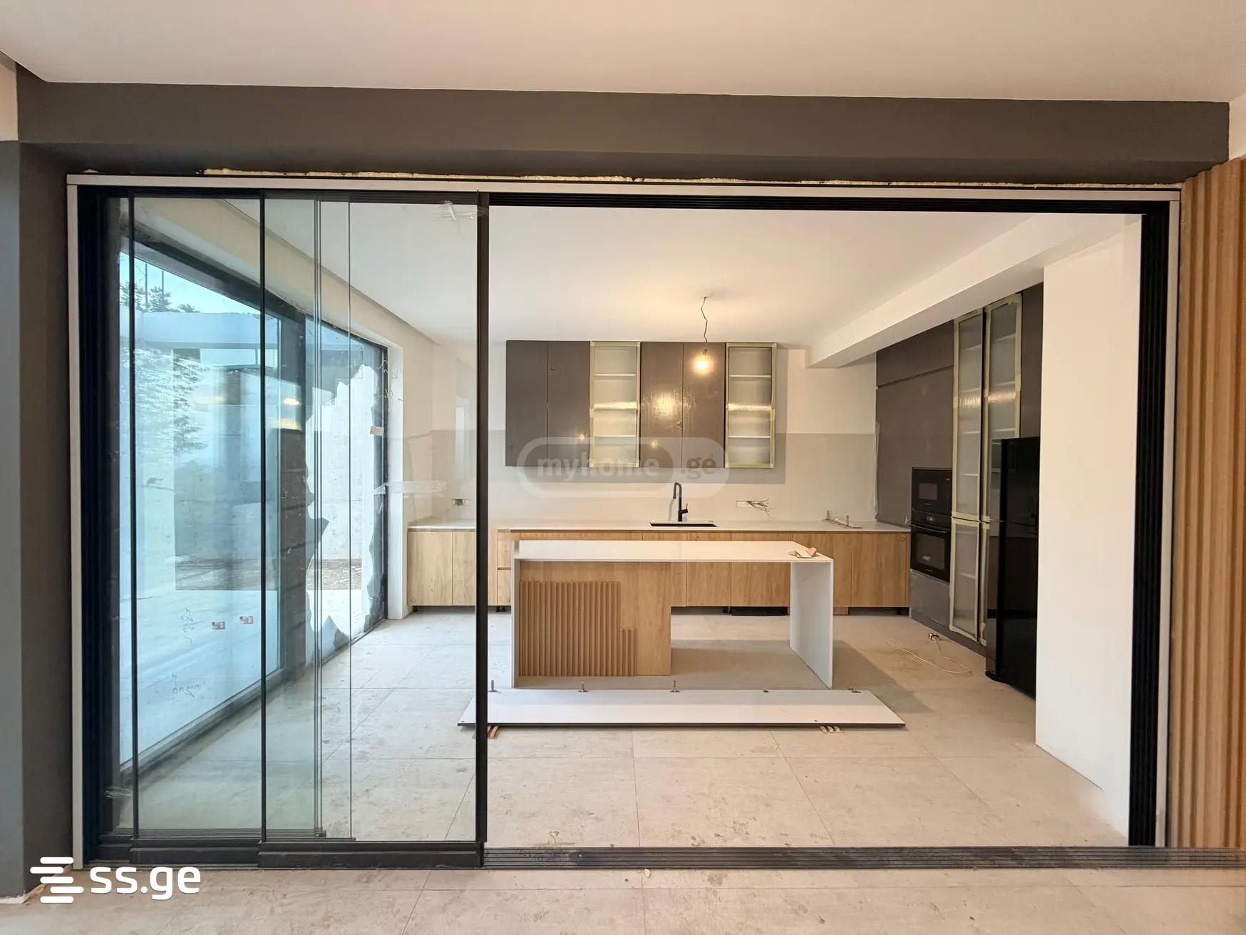 5 Room Private House For Sale, 1 of 4