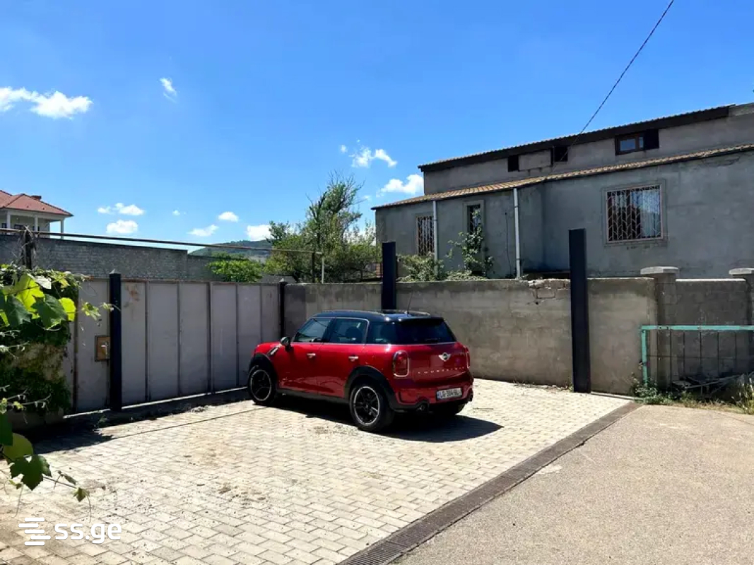 10 Room Private House For Sale view 11