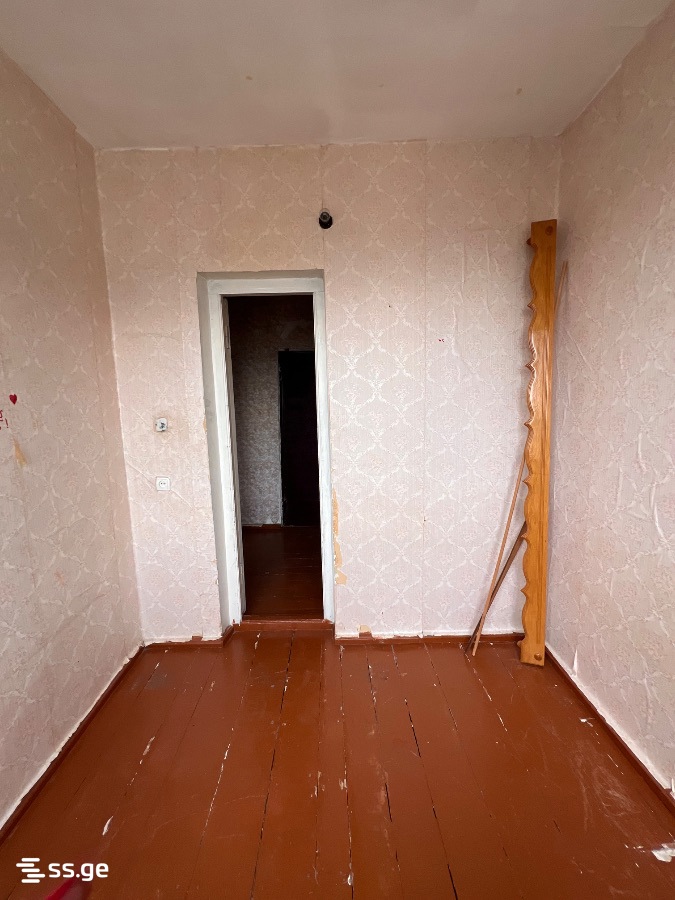 3 Room Flat For Sale view 3