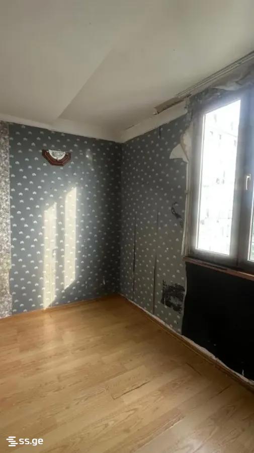 5 Room Flat For Sale view 2
