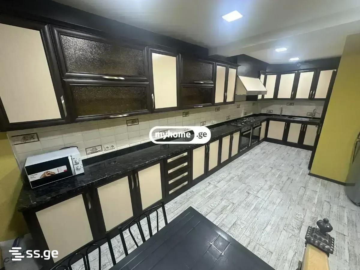 9 Room Hotel For Rent. Ivertubani view 9
