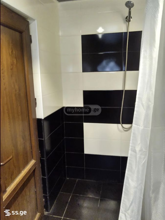 2 Room Private House For Rent. Chugureti view 9