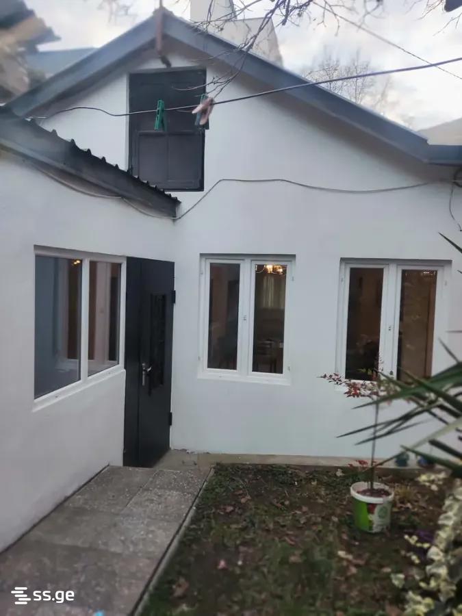 8 Room Private House For Sale view 6