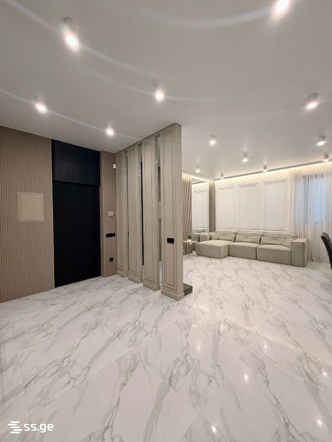 8 Room Private House For Rent. Varketili, 1 of 4