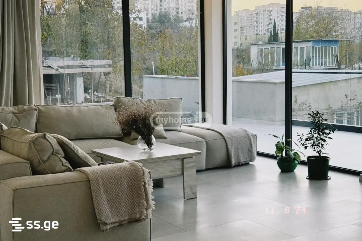 7 Room Private House For Sale view 5