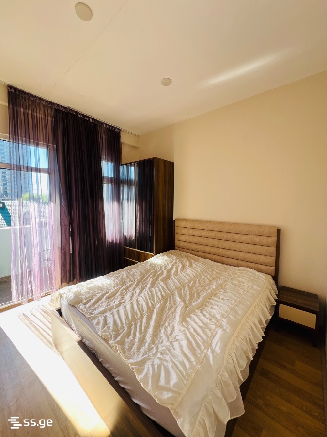 1 Room Flat Daily Rent. Gonio view 10