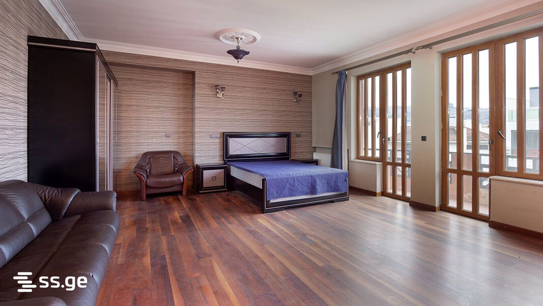 10 Room Private House For Sale view 17