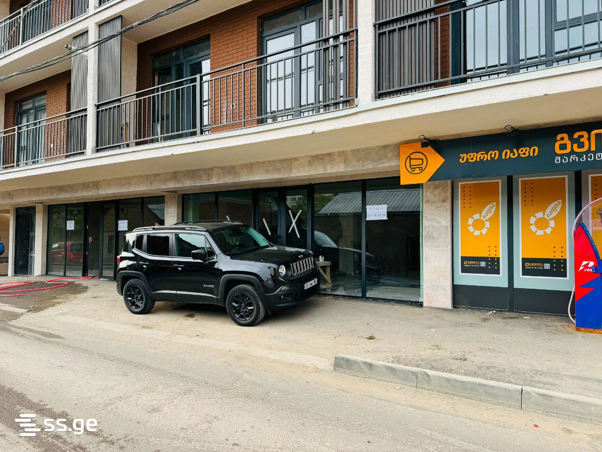 Commercial Space For Sale. Isani, 2 of 4