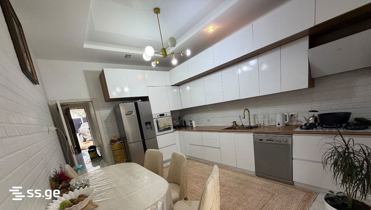 6 Room Private House For Rent. Varketili view 12